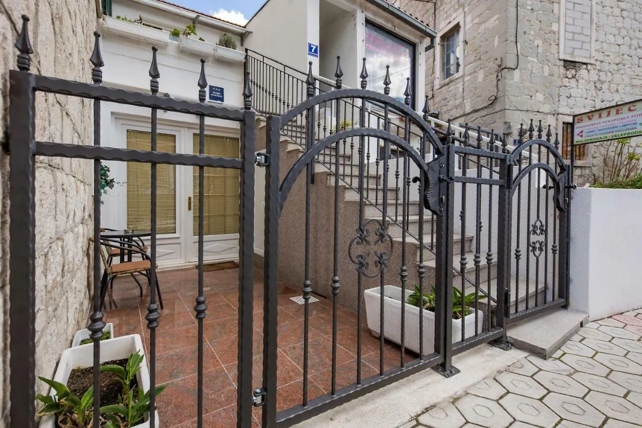 ספליט The Garden Rooms & Suites לינה וארוחת בוקר