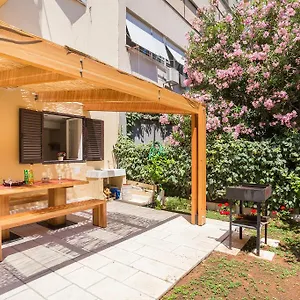 Dora Apartman